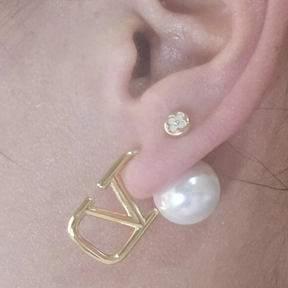 Valentino VLogo Signature Metal And Resin Earrings - Picture 11 of 11